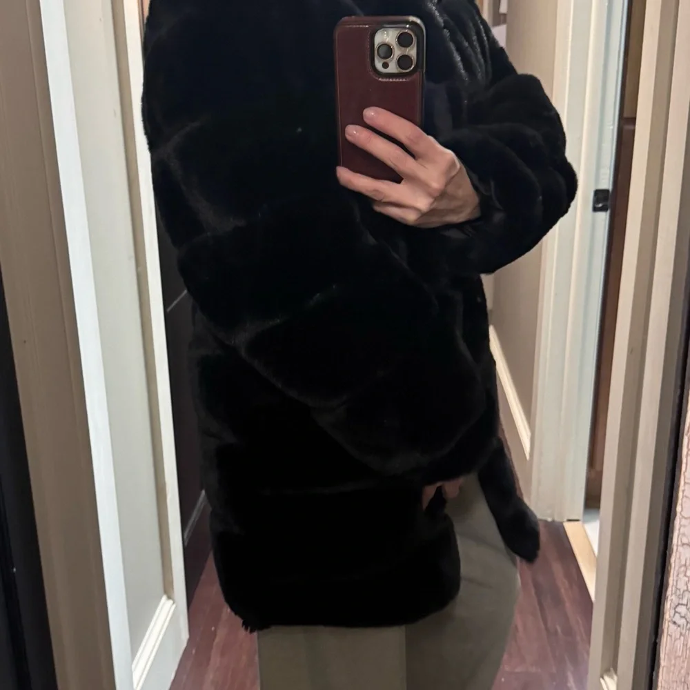 Fashion Nova Plush Black Faux Fur Coat - Picture 4 of 4